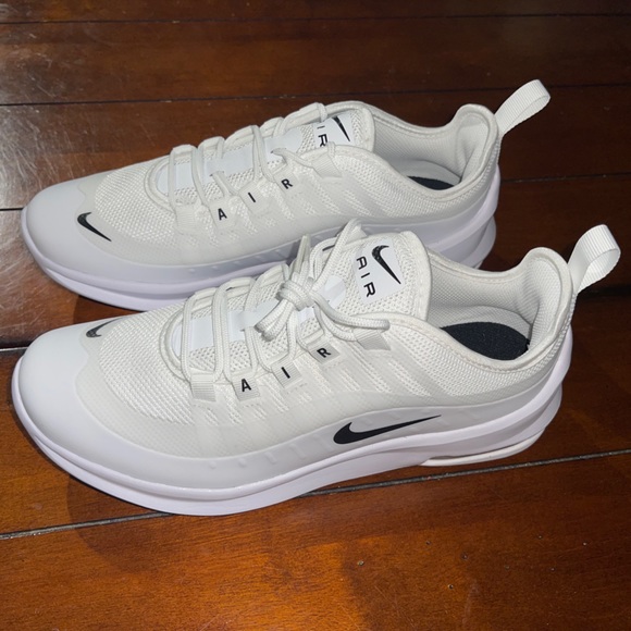 Nike Other - New NIKE Air Max Axis Unisex 7Y AH5222-100